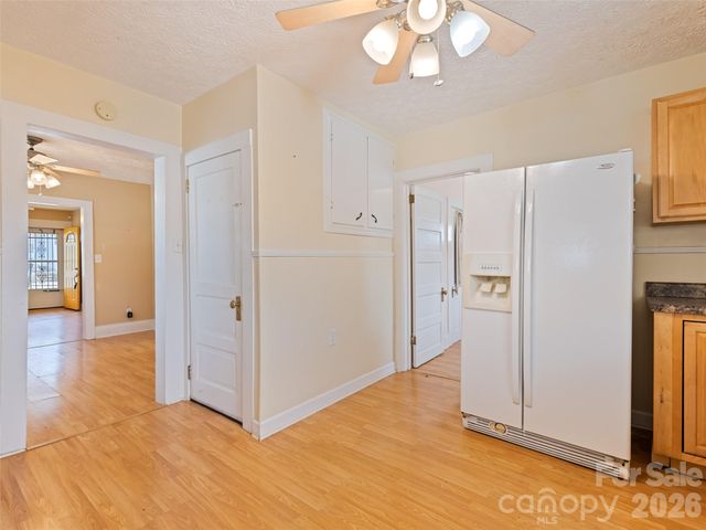 821 N Main Street, Canton, NC 28716