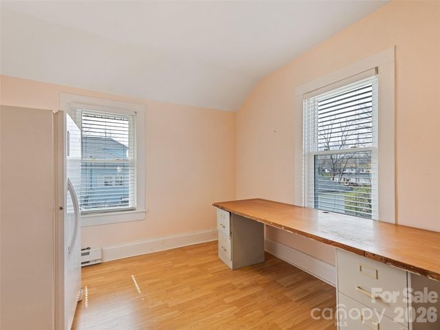 821 N Main Street, Canton, NC 28716