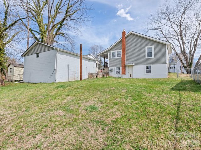 821 N Main Street, Canton, NC 28716