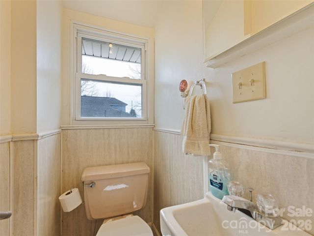 821 N Main Street, Canton, NC 28716