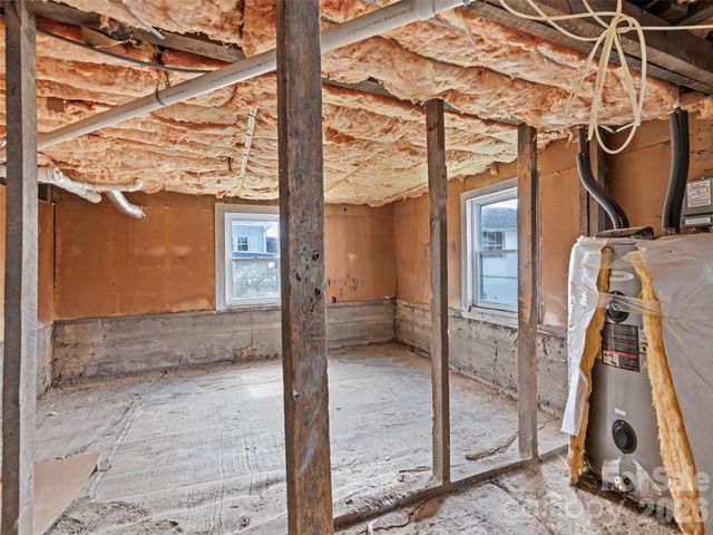 821 N Main Street, Canton, NC 28716