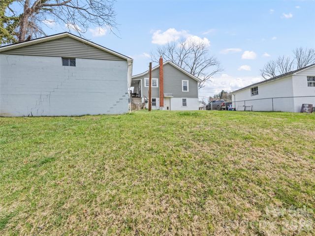 821 N Main Street, Canton, NC 28716