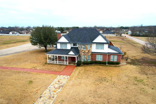 902 Booker Street, Sulphur Springs, TX 75482