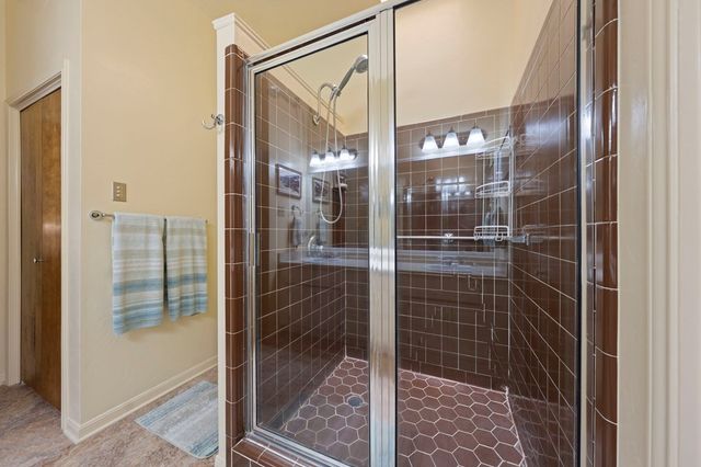 1814 Woodstone Dr, Kerrville, TX 78028