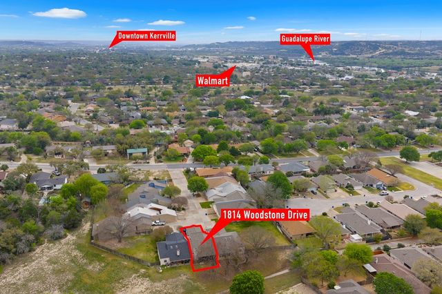 1814 Woodstone Dr, Kerrville, TX 78028