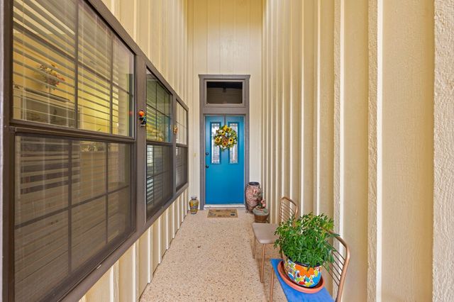 1814 Woodstone Dr, Kerrville, TX 78028