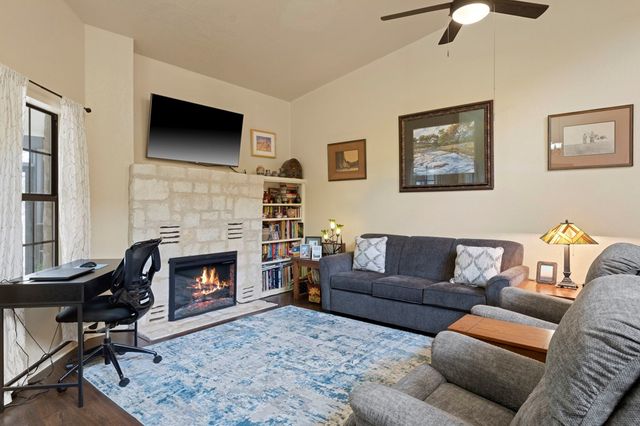 1814 Woodstone Dr, Kerrville, TX 78028