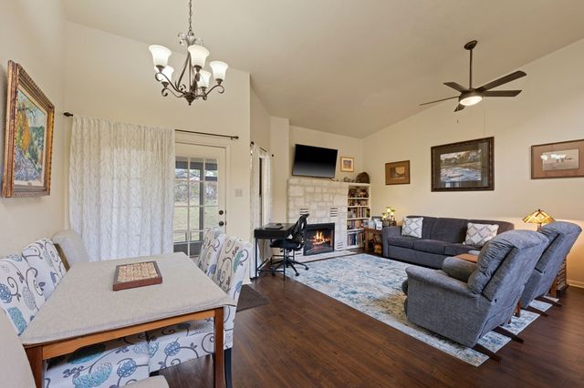 1814 Woodstone Dr, Kerrville, TX 78028