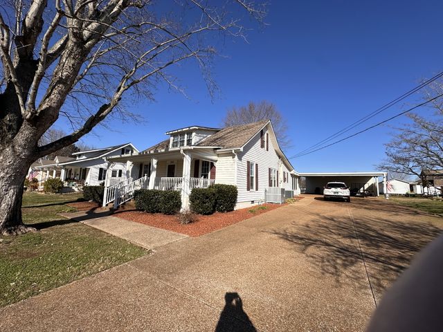 108 King St, Mcminnville, TN 37110