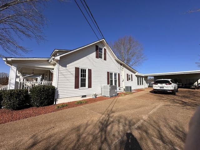 108 King St, Mcminnville, TN 37110