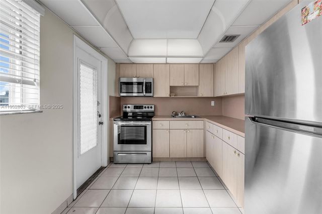 14180 SW 84th St 508-G, Miami, FL 33183