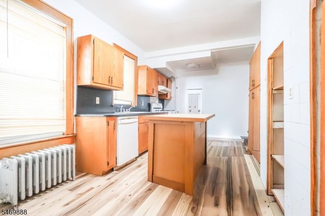 741 Highland Ave, Newark City, NJ 07104