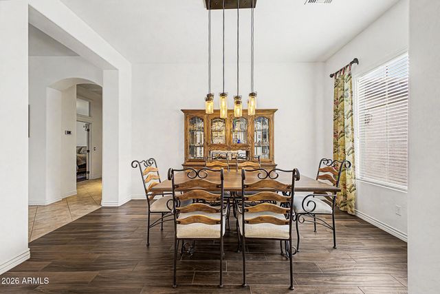19006 E ARROWHEAD Trail, Queen Creek, AZ 85142