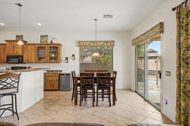 19006 E ARROWHEAD Trail, Queen Creek, AZ 85142