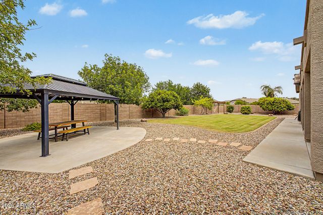 19006 E ARROWHEAD Trail, Queen Creek, AZ 85142