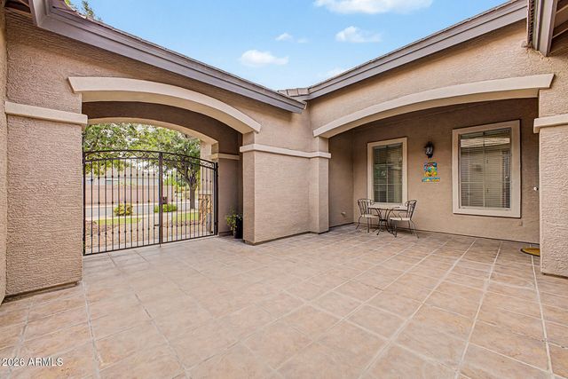 19006 E ARROWHEAD Trail, Queen Creek, AZ 85142