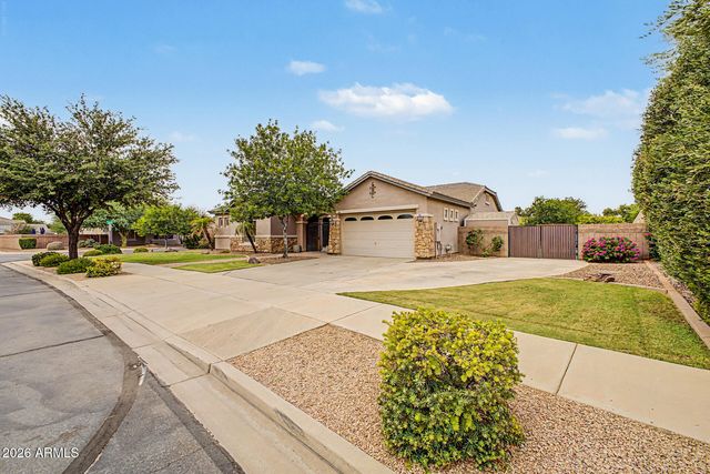 19006 E ARROWHEAD Trail, Queen Creek, AZ 85142