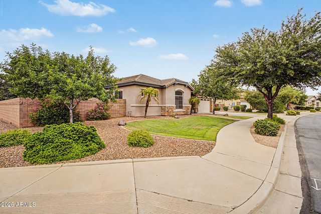 19006 E ARROWHEAD Trail, Queen Creek, AZ 85142
