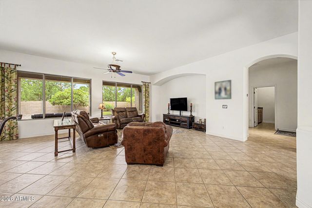 19006 E ARROWHEAD Trail, Queen Creek, AZ 85142