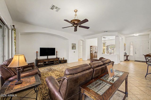 19006 E ARROWHEAD Trail, Queen Creek, AZ 85142
