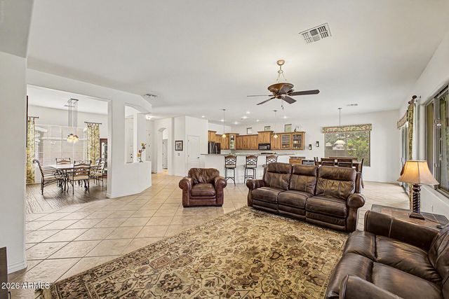 19006 E ARROWHEAD Trail, Queen Creek, AZ 85142