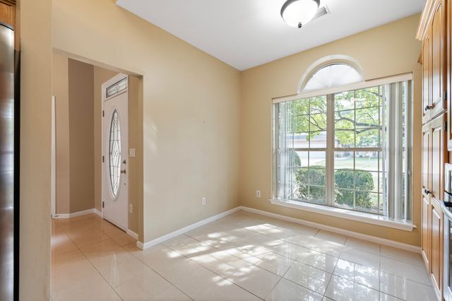 1309 Bent Willow Lane, Louisville, KY 40214