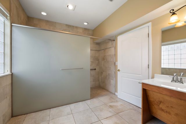 1309 Bent Willow Lane, Louisville, KY 40214