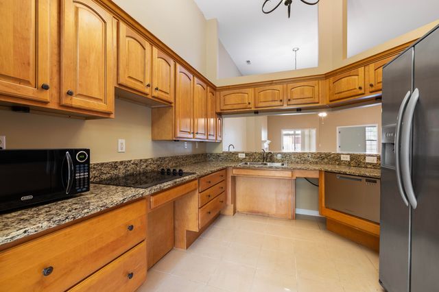 1309 Bent Willow Lane, Louisville, KY 40214