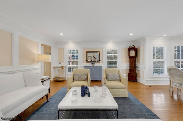 1 Murray Hill Sq 1, New Providence Boro, NJ 07974