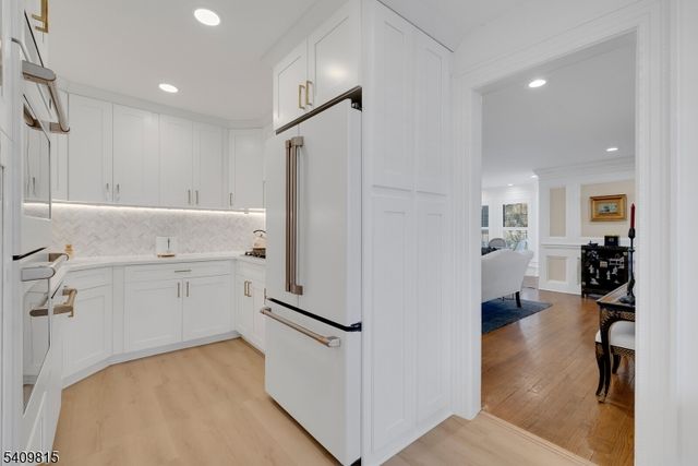 1 Murray Hill Sq 1, New Providence Boro, NJ 07974