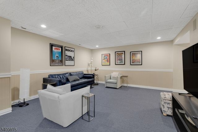 1 Murray Hill Sq 1, New Providence Boro, NJ 07974