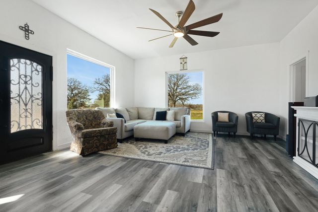 1262 County Road 4360, Decatur, TX 76234