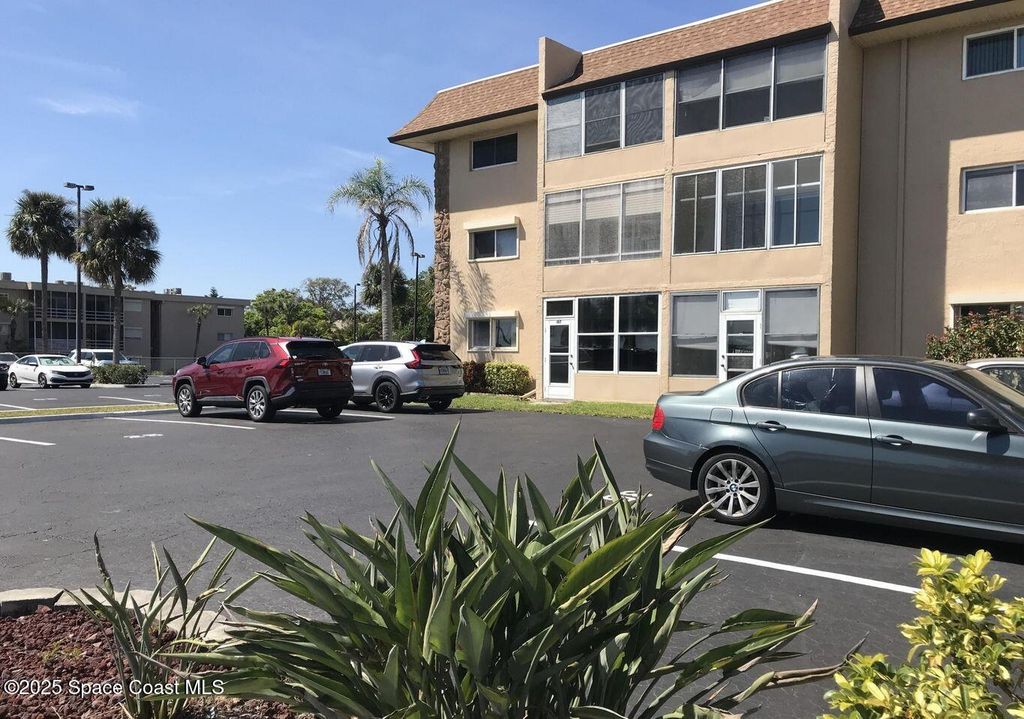 3210 N Harbor City Boulevard 205, Melbourne, FL 32935