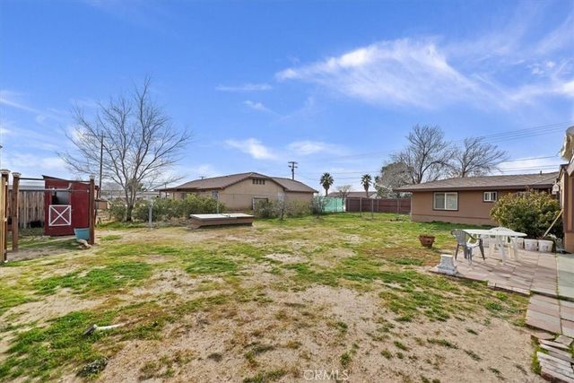 13285 Mesquite, Apple Valley, CA 92308