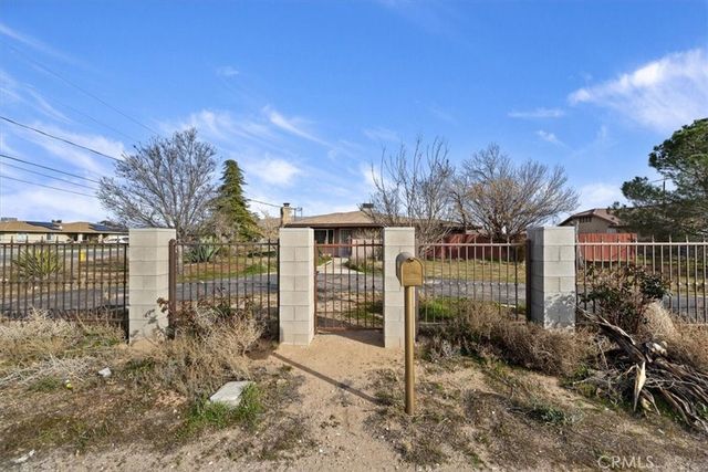 13285 Mesquite, Apple Valley, CA 92308