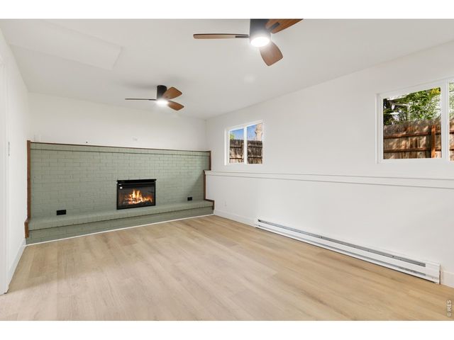 2124 Manchester Dr, Fort Collins, CO 80526
