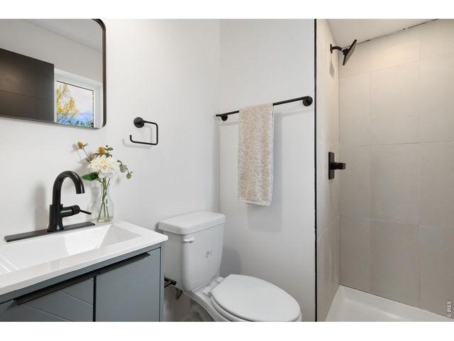 2124 Manchester Dr, Fort Collins, CO 80526