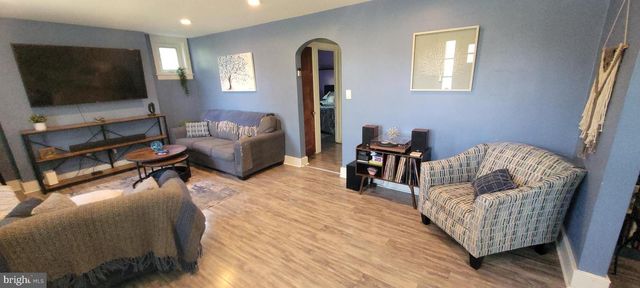 206 BURNSIDE, Jeffersonville, PA 19403