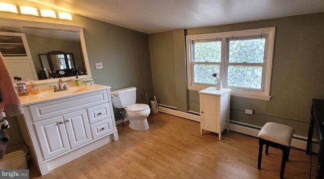 206 BURNSIDE, Jeffersonville, PA 19403
