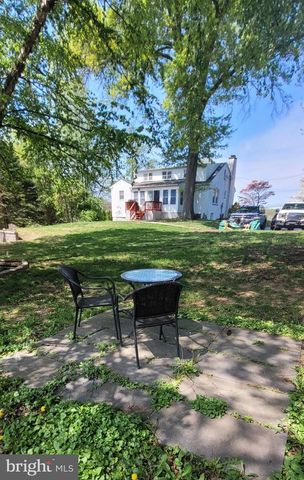 206 BURNSIDE, Jeffersonville, PA 19403