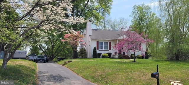 206 BURNSIDE, Jeffersonville, PA 19403