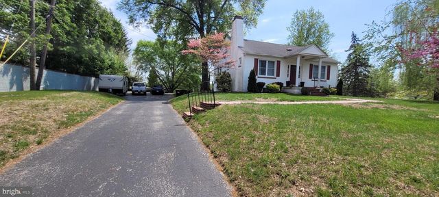 206 BURNSIDE, Jeffersonville, PA 19403
