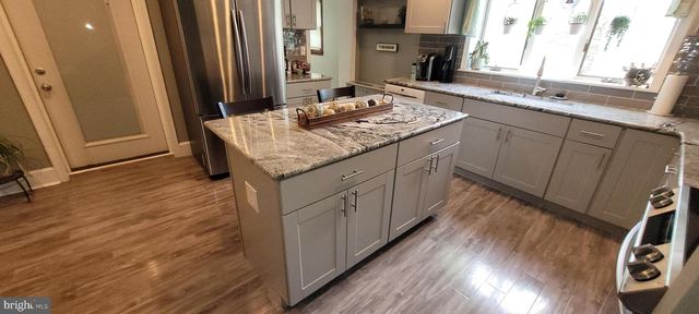 206 BURNSIDE, Jeffersonville, PA 19403