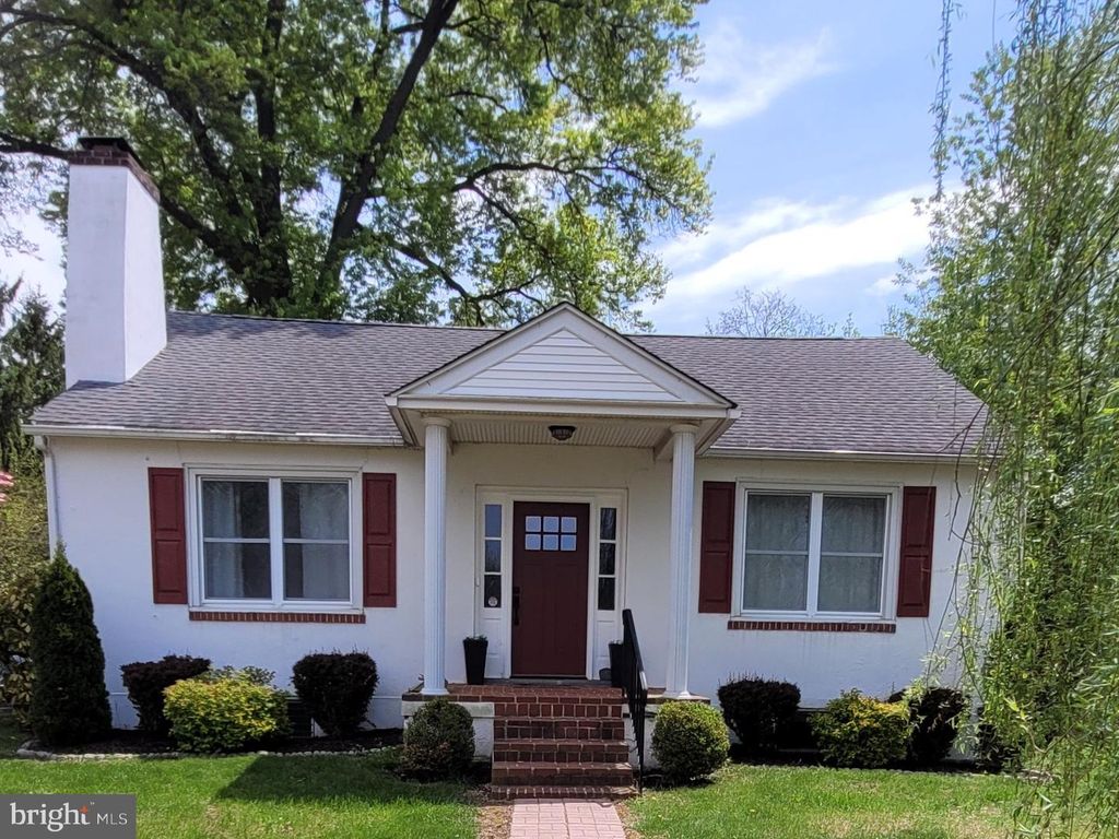 206 BURNSIDE, Jeffersonville, PA 19403