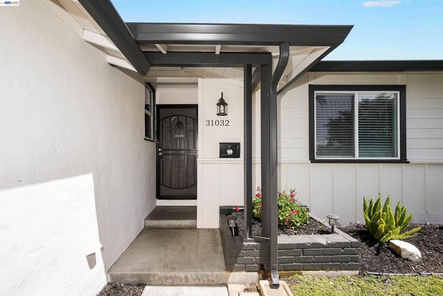 31032 Carroll Ave, Hayward, CA 94544