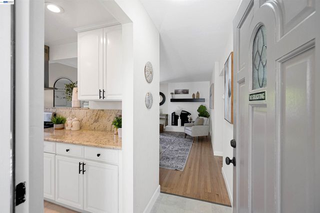 31032 Carroll Ave, Hayward, CA 94544