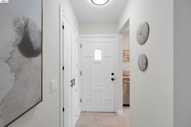 31032 Carroll Ave, Hayward, CA 94544