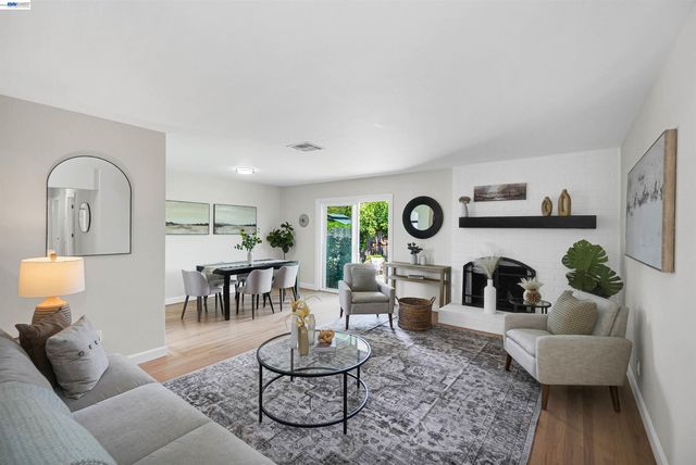 31032 Carroll Ave, Hayward, CA 94544