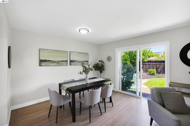 31032 Carroll Ave, Hayward, CA 94544