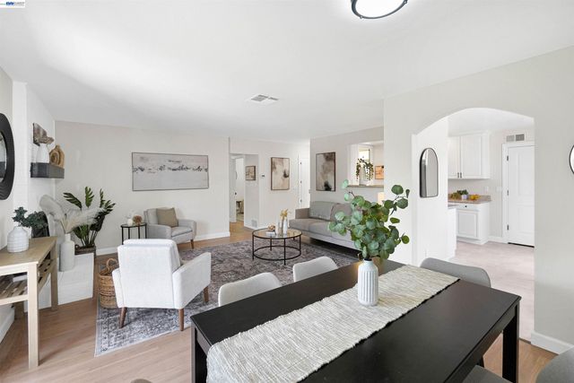 31032 Carroll Ave, Hayward, CA 94544